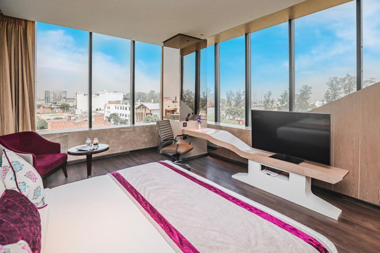 Regenta Place Verka Amritsar Exteriér fotografie