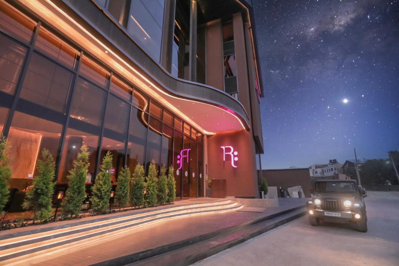 Regenta Place Verka Amritsar Exteriér fotografie
